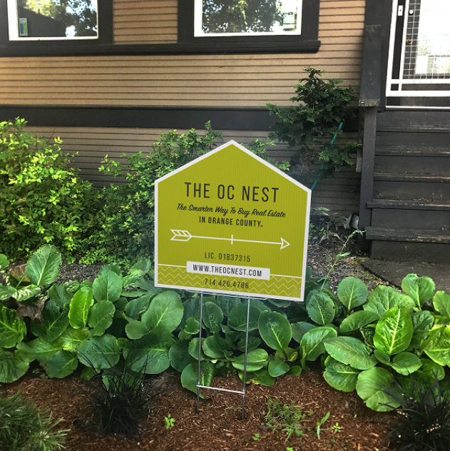 House-Shaped Yard Sign 3
